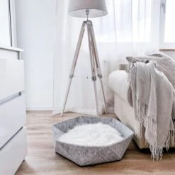 Canadian Cat Company Filz-Katzenkorb Zoey Hellgrau -Katzenbedarfs geschäft c8493d272843445e66793e48c37a897ebf526d6f 1360974 de DE efaf4fc612d9d0f046698d737467a409a70107a5GBcoml